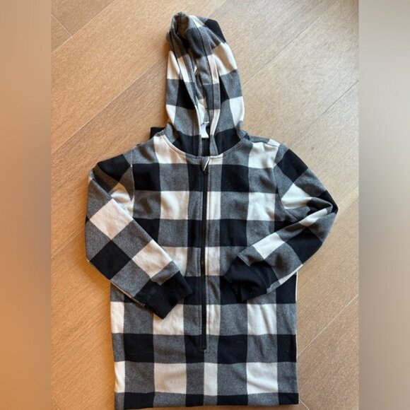 Old Navy Buffalo Plaid Christmas Onesie – Size 8 (Medium, Unisex) - Picture 1 of 4